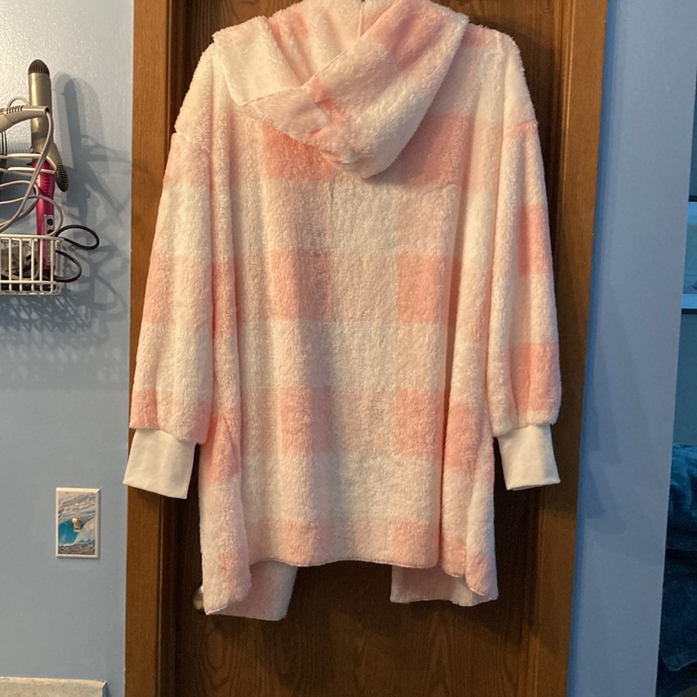 Bed Jacket in Pink and White Checkered. NWOT 3 XL - Picture 2 of 5
